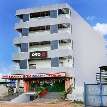 Hotel O Pr Grand Khammam Exterior foto